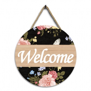 Round welcome wooden tags