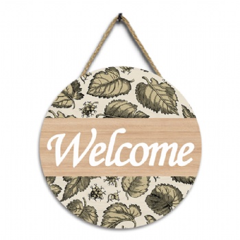 Round welcome wooden tags