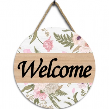 Round welcome wooden tags