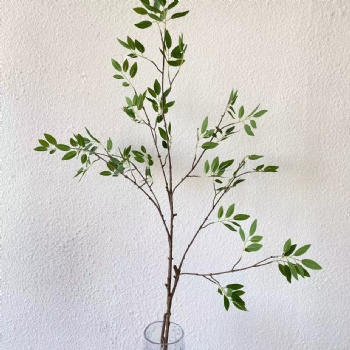 Artificial banyan tree branches and leaves