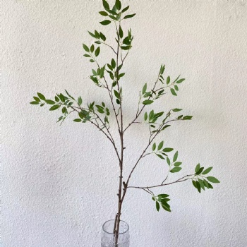 Artificial banyan tree branches and leaves