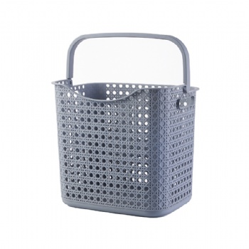 Plastic laundry basket with handle